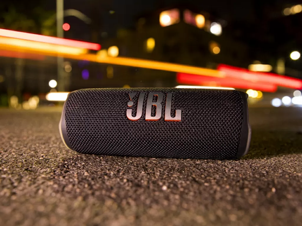 Портативная колонка JBL Flip 7 — мощное звучание в компактном корпусе