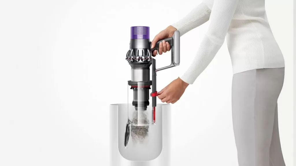 Dyson V10 Cyclone Absolute – гигиеничное опустошение контейнера
