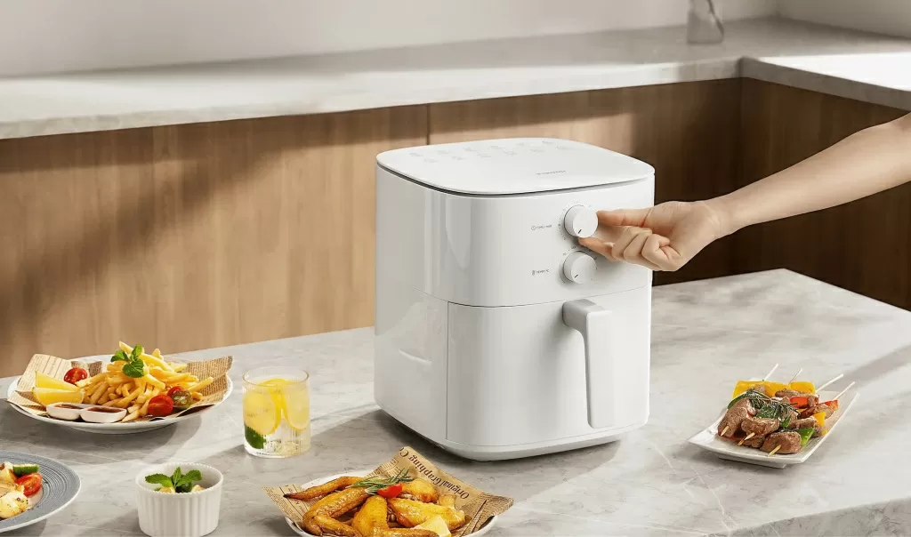 Аэрогриль Xiaomi Smart Air Fryer Essential 6L (MAF13) – интуитивные ручки для управления