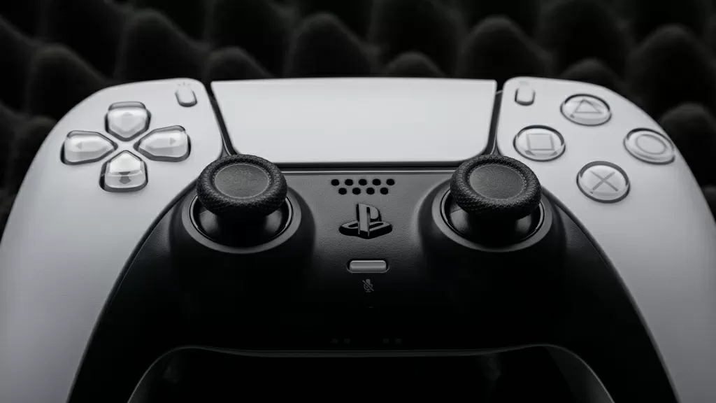 Sony DualSense – это игровой контроллер для PlayStation 5, который имеет множество уникальных функций – купить в Минске в магазине 360shop.by