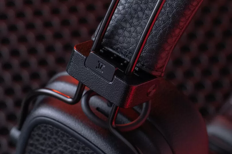 Наушники Marshall Major V – беспроводная зарядка