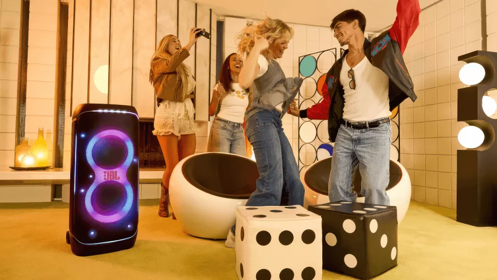JBL PartyBox 720 –&nbsp;RGB-подсветка, которая живёт в ритме музыки