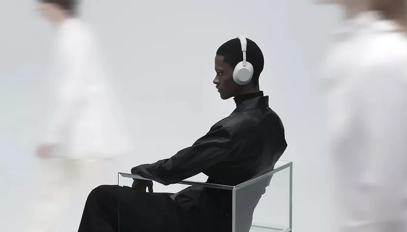 Наушники Sony WH-1000XM6 – идеальная четкость звонков