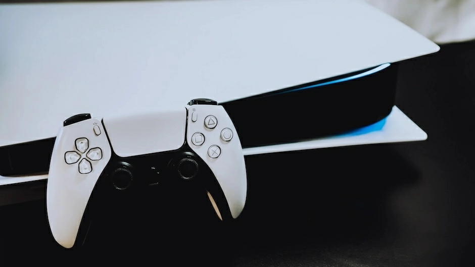 Игровая приставка Sony PlayStation 5 (PS5) Slim – геймпад DualSense последней ревизии