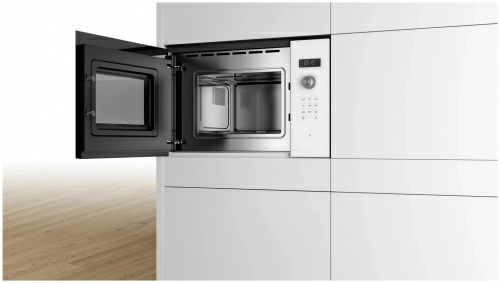 Микроволновая печь Bosch BFL524MW0