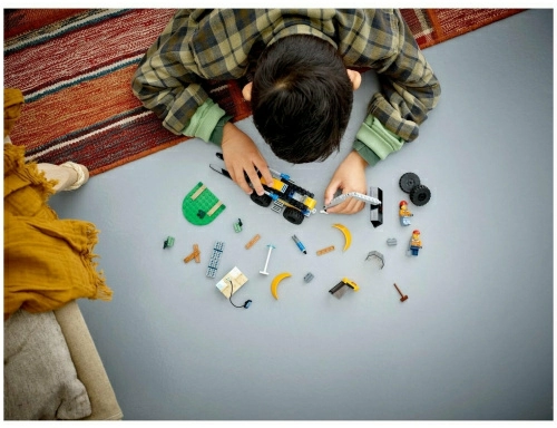 Конструктор LEGO City 60385 Строительный экскаватор