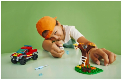 Конструктор LEGO City 60393 Спасательный пожарный внедорожник