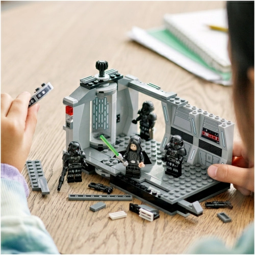 Конструктор LEGO Star Wars 75324 Атака темных штурмовиков