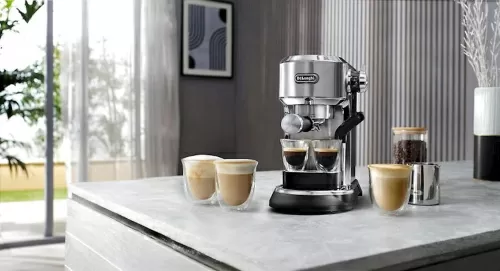 Кофеварка рожковая DeLonghi Dedica Maestro Plus EC 950 M — фото, купить в Минске с доставкой по Беларуси — 360shop.by
