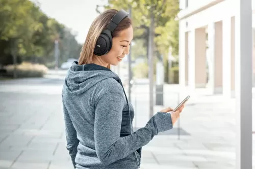 Наушники Corsair HS70 Bluetooth
