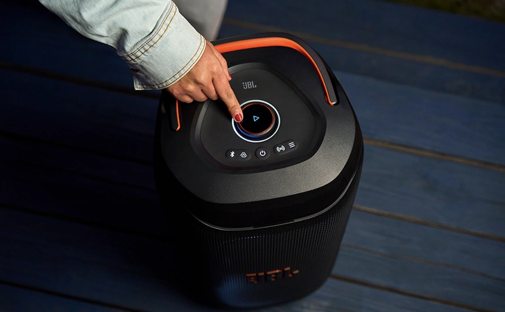 Динамики JBL PartyBox 130 с мощностью 200 Вт и фирменным звуком JBL Legendary Sound