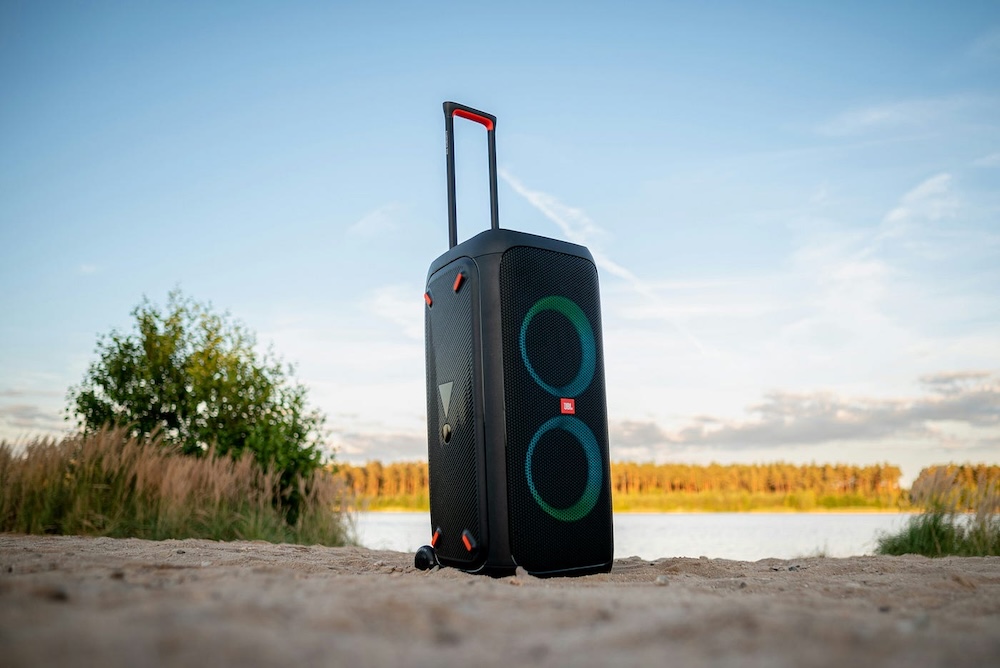 Колонка для вечеринок JBL Partybox 310 – мощный звук и яркое световое шоу