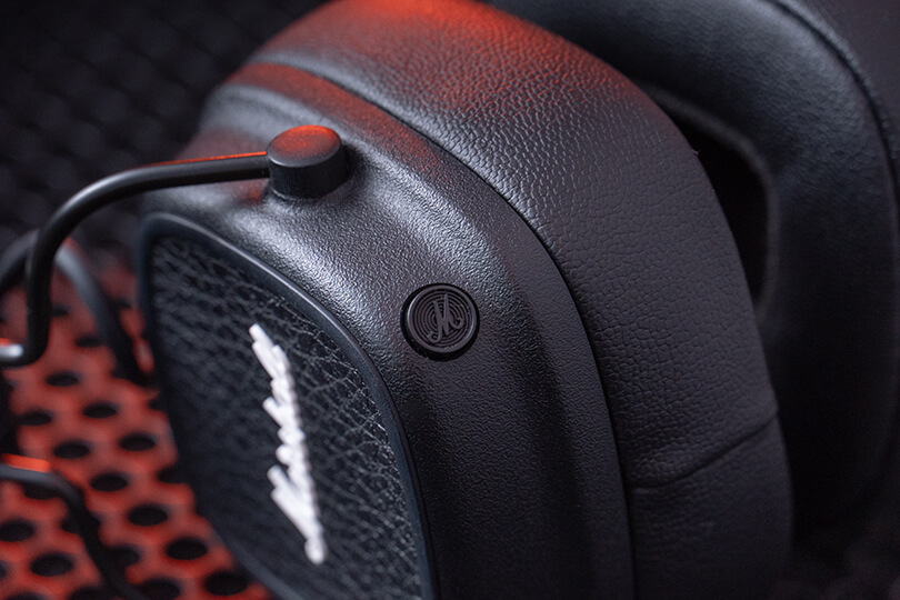 Наушники Marshall Major V – настраиваемая М-кнопка