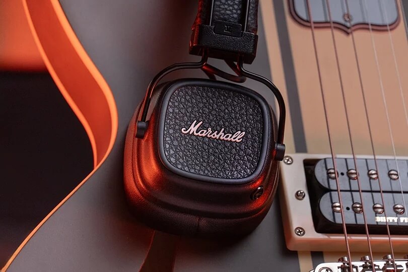 Наушники Marshall Major V – беспроводные наушники с фирменным звуком