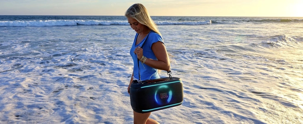 JBL Pro Sound и световое шоу PartyBox On-The-Go 2