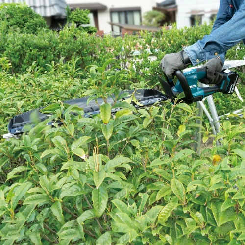 Кусторез аккумуляторный Makita DUH606Z (без АКБ) — фото, купить в Минске с доставкой по Беларуси — 360shop.by