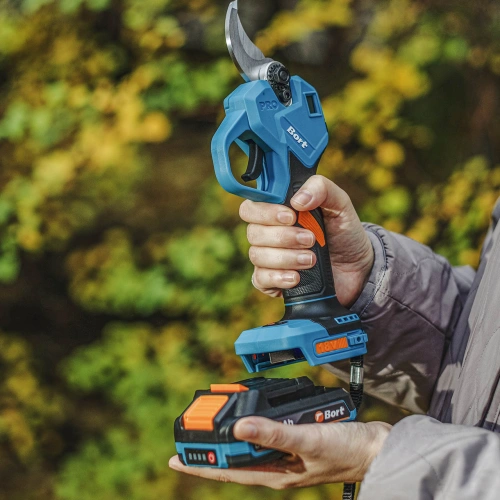 Секатор аккумуляторный Bort BGS-21Li-Pro (93419368) — фото, купить в Минске с доставкой по Беларуси — 360shop.by