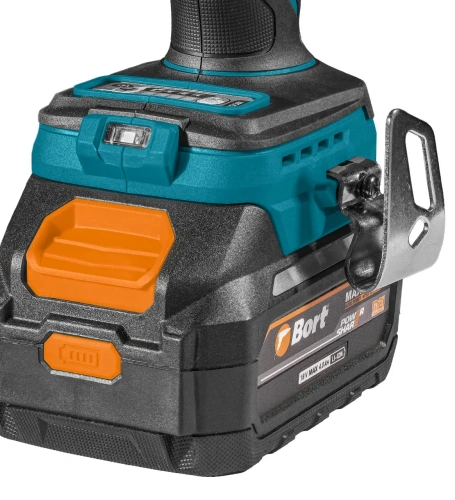 Гайковерт аккумуляторный Bort BSR-21U (с 2-мя АКБ, кейс) (93418477)