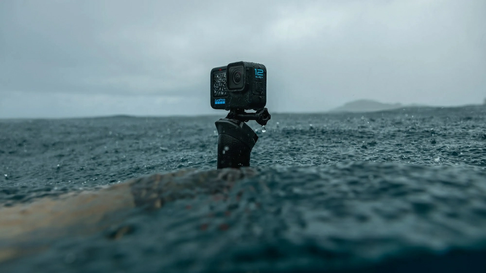 Экшен-камера GoPro HERO12 Black – влагоотталкивающее покрытие линзы 